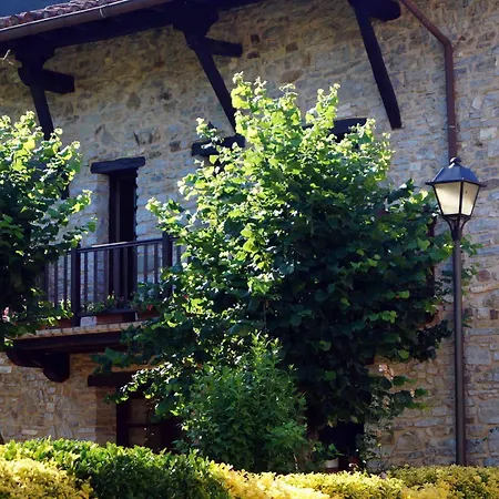 Goikoetxe Baserria 펜션 제아누리